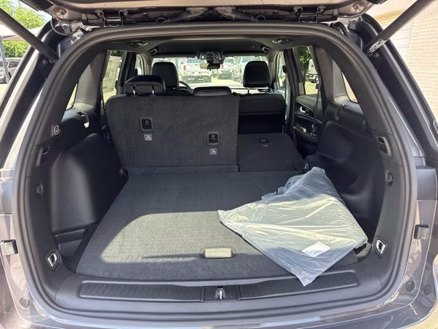 2026 Baltic Gray Metallic Clearcoat Jeep Grand Cherokee Laredo Altitude RWD SUV
