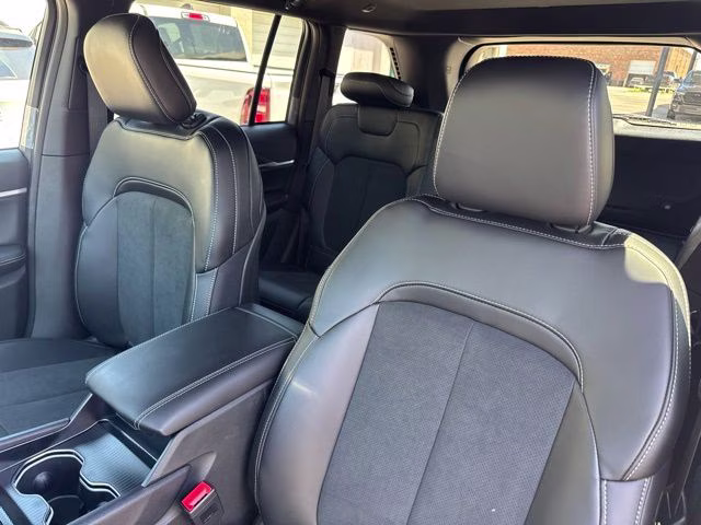 2026 Silver Zynith Jeep Grand Cherokee Laredo Altitude RWD SUV