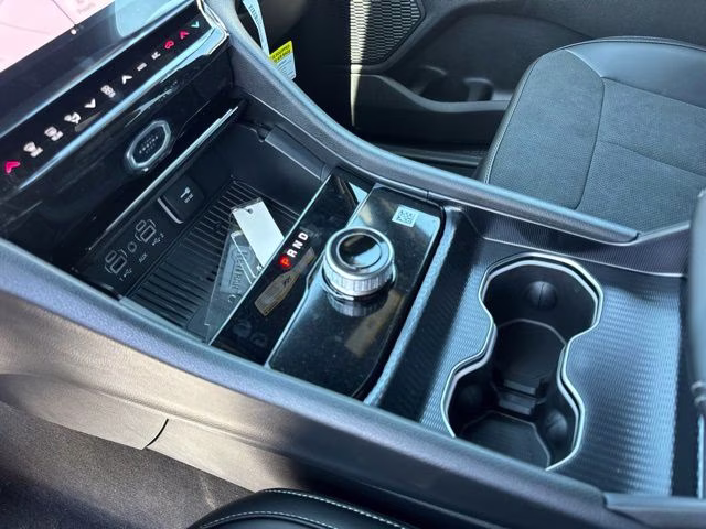 2026 Silver Zynith Jeep Grand Cherokee Laredo Altitude RWD SUV