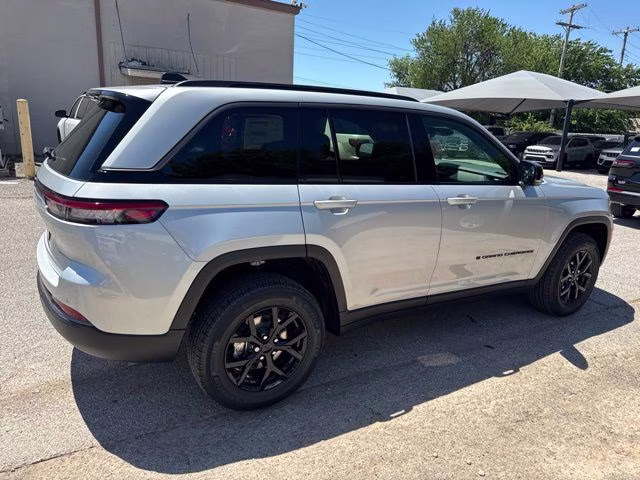 2026 Silver Zynith Jeep Grand Cherokee Laredo Altitude RWD SUV
