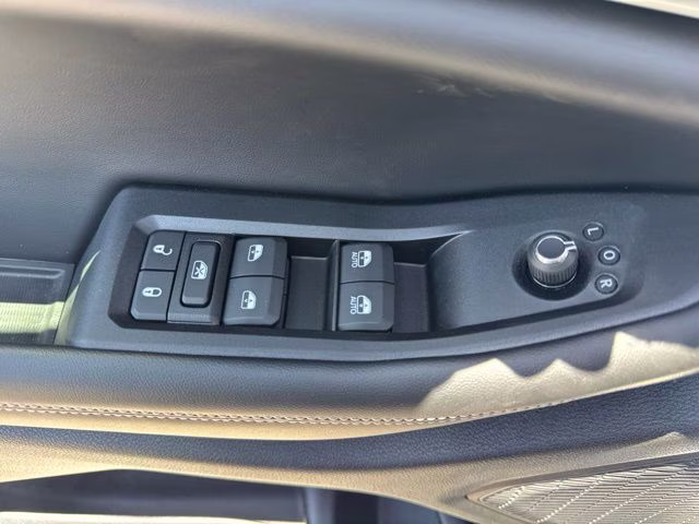 2026 Silver Zynith Jeep Grand Cherokee Laredo Altitude RWD SUV