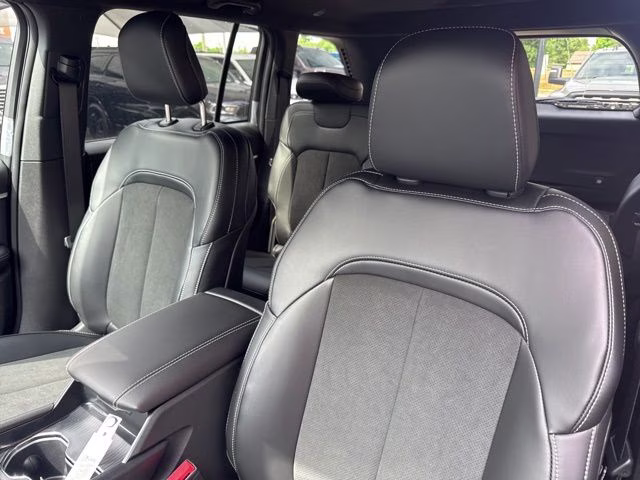 2026 Baltic Gray Metallic Clearcoat Jeep Grand Cherokee Laredo Altitude RWD SUV