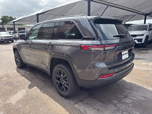 2026 Baltic Gray Metallic Clearcoat Jeep Grand Cherokee Laredo Altitude RWD SUV