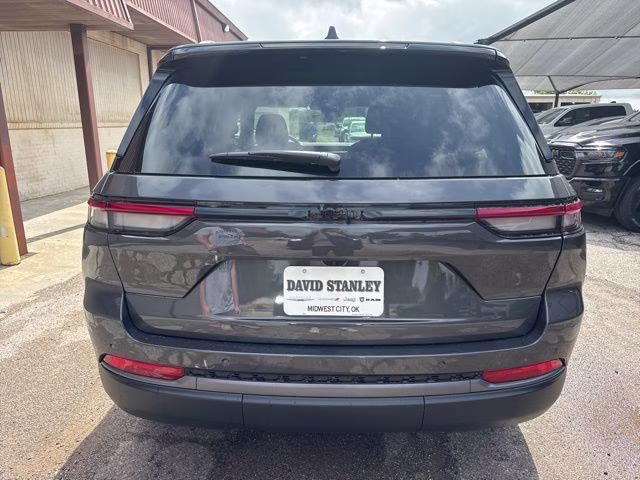 2026 Baltic Gray Metallic Clearcoat Jeep Grand Cherokee Laredo Altitude RWD SUV