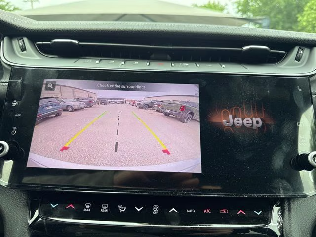 2026 Silver Zynith Jeep Grand Cherokee Laredo Altitude RWD SUV
