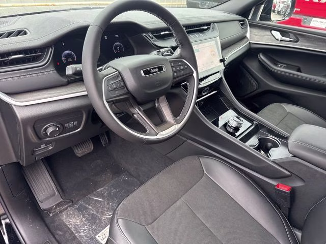 2026 Diamond Black Jeep Grand Cherokee Altitude RWD SUV