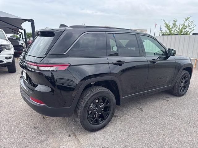 2026 Diamond Black Jeep Grand Cherokee Altitude RWD SUV
