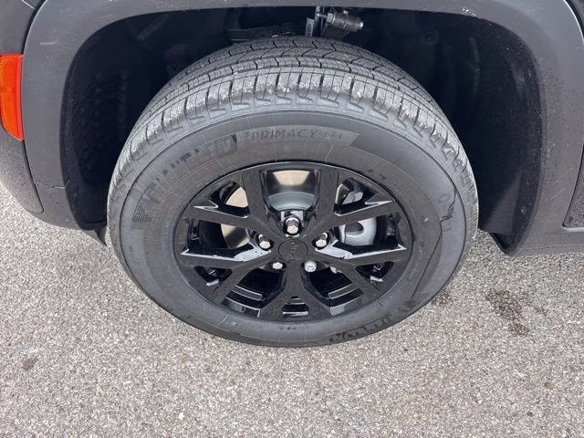 2026 Diamond Black Jeep Grand Cherokee Altitude RWD SUV