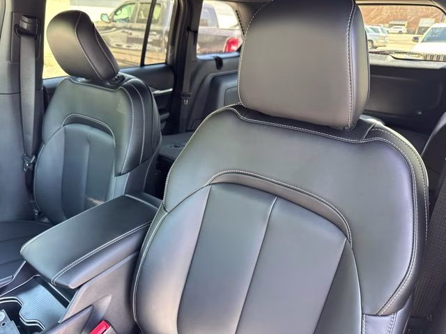 2026 Diamond Black Crystal Pearlcoat Jeep Grand Cherokee Limited RWD SUV