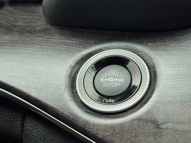 2022 Velvet Jeep Grand Cherokee Overland RWD SUV