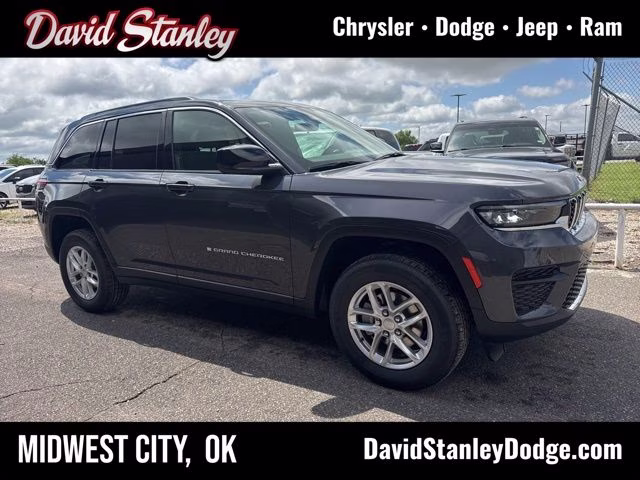 2026 Baltic Gray Metallic Clearcoat Jeep Grand Cherokee Laredo 4X4 SUV