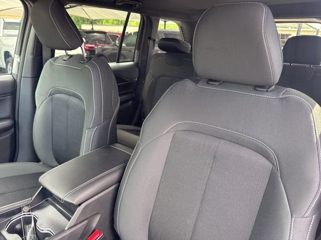 2026 Baltic Gray Metallic Clearcoat Jeep Grand Cherokee Laredo 4X4 SUV