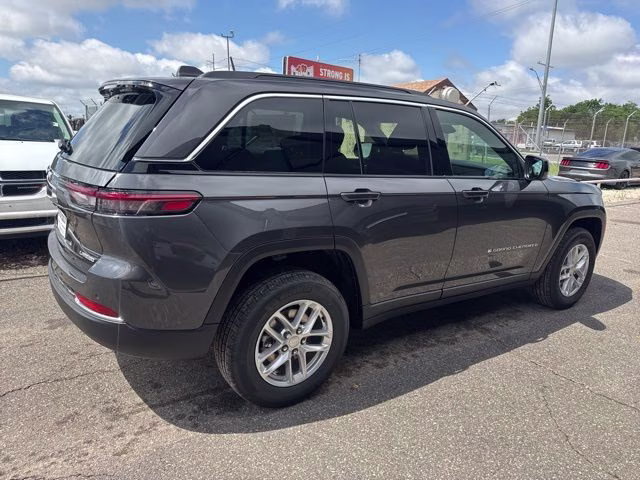 2026 Baltic Gray Metallic Clearcoat Jeep Grand Cherokee Laredo 4X4 SUV