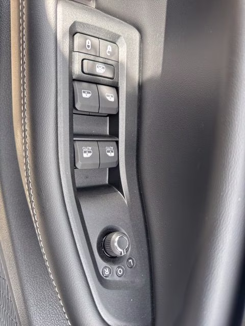 2026 Baltic Gray Metallic Clearcoat Jeep Grand Cherokee Laredo 4X4 SUV