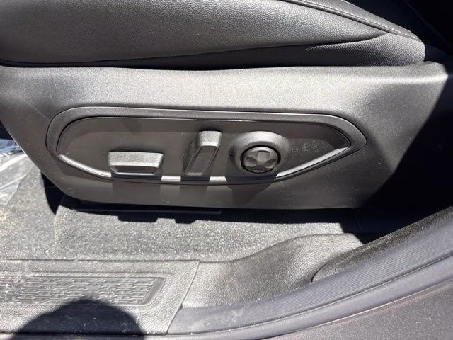 2026 Baltic Gray Metallic Clearcoat Jeep Grand Cherokee Laredo Altitude 4X4 SUV