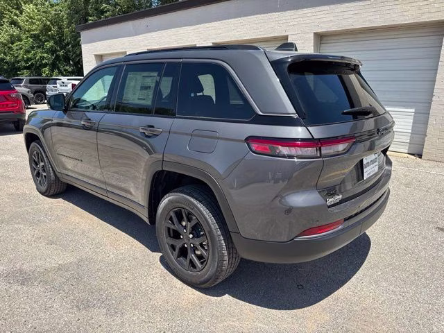 2026 Baltic Gray Metallic Clearcoat Jeep Grand Cherokee Laredo Altitude 4X4 SUV