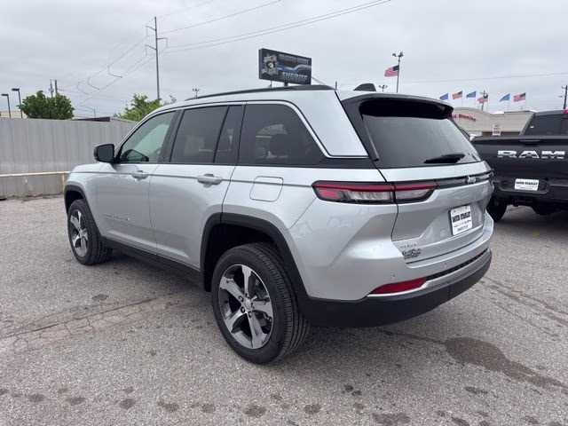 2026 Silver Zynith Jeep Grand Cherokee Limited 4X4 SUV