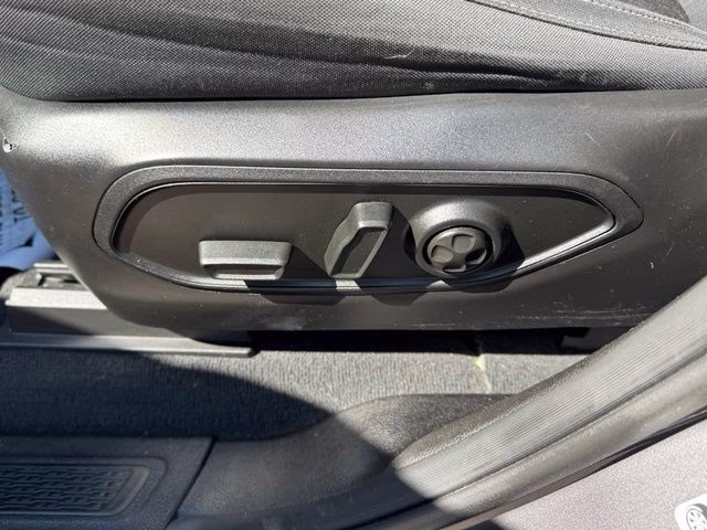 2025 Gray Metallic Jeep Grand Cherokee L Laredo RWD SUV