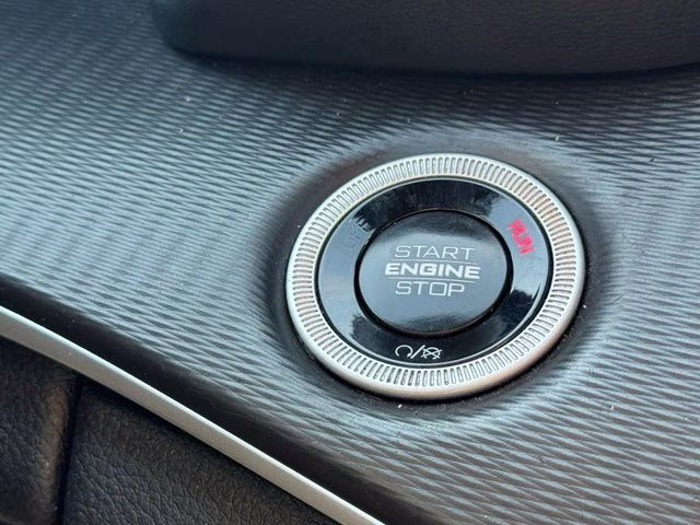 2025 Gray Metallic Jeep Grand Cherokee L Laredo RWD SUV