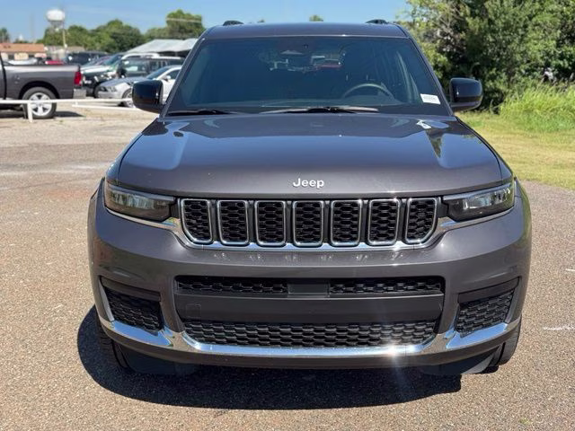 2025 Gray Metallic Jeep Grand Cherokee L Laredo RWD SUV