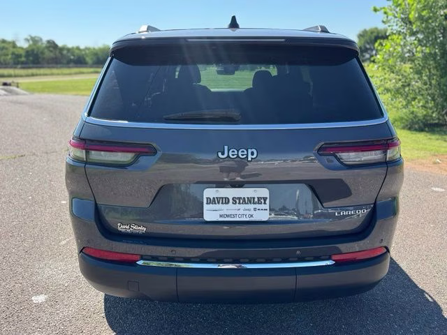 2025 Gray Metallic Jeep Grand Cherokee L Laredo RWD SUV