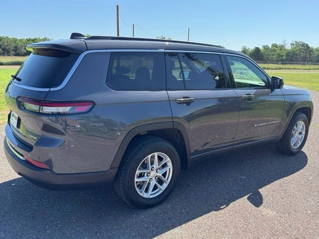 2025 Gray Metallic Jeep Grand Cherokee L Laredo RWD SUV