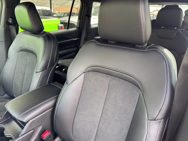 2026 Gray Metallic Jeep Grand Cherokee L Altitude RWD SUV