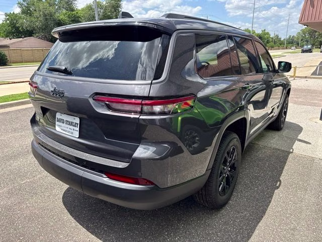 2026 Gray Metallic Jeep Grand Cherokee L Altitude RWD SUV