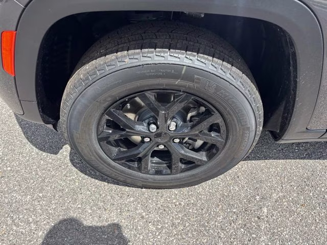 2026 Gray Metallic Jeep Grand Cherokee L Altitude RWD SUV
