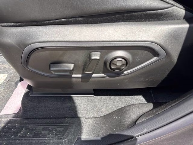 2026 Gray Metallic Jeep Grand Cherokee L Altitude RWD SUV