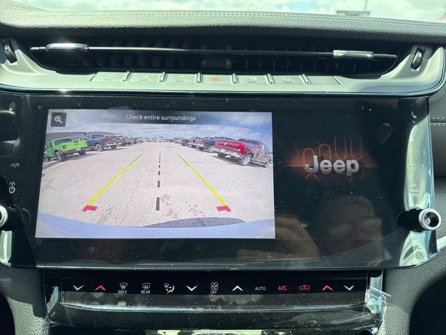 2026 Bright White Clearcoat Jeep Grand Cherokee L Laredo RWD SUV
