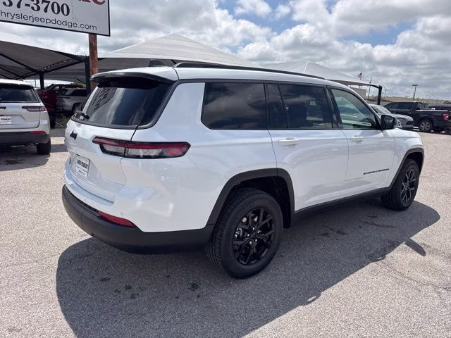 2026 Bright White Clearcoat Jeep Grand Cherokee L Laredo RWD SUV