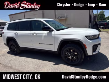 2026 Bright White Clearcoat Jeep Grand Cherokee L Laredo 4X4 SUV
