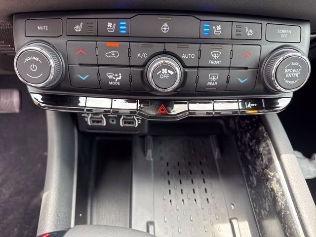 2026 DB Black Crystal Clearcoat Dodge Durango GT Premium HEMI V8 AWD SUV