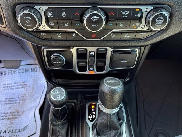 2024 Bright White Clearcoat Jeep Gladiator Sport S 4X4 Truck