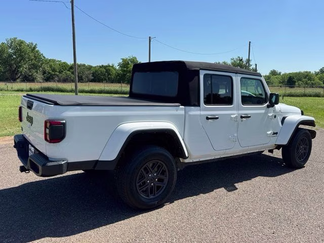 2024 Bright White Clearcoat Jeep Gladiator Sport S 4X4 Truck