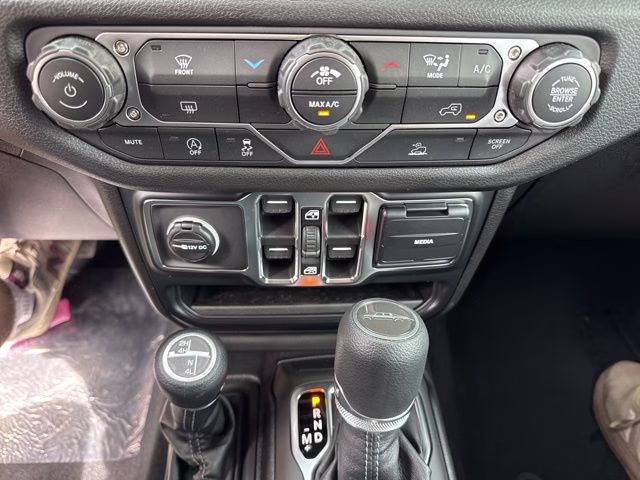2026 Anvil Clearcoat Jeep Gladiator Sport 4X4 Truck