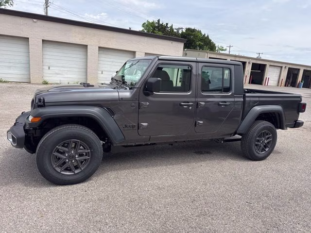 2026 Granite Crystal Metallic Clearcoat Jeep Gladiator Sport 4X4 Truck