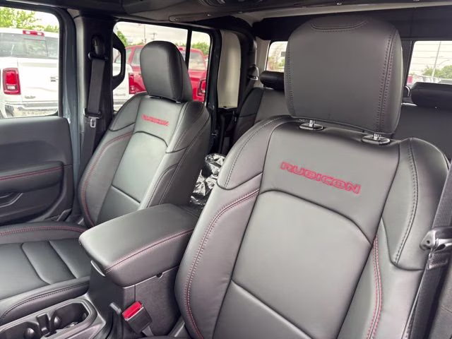 2026 Anvil Clearcoat Jeep Gladiator Rubicon 4X4 Truck