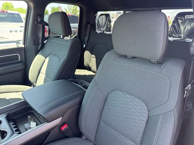 2026 Diamond Black Crystal Pearlcoat Ram 1500 Big Horn/Lone Star RWD Truck