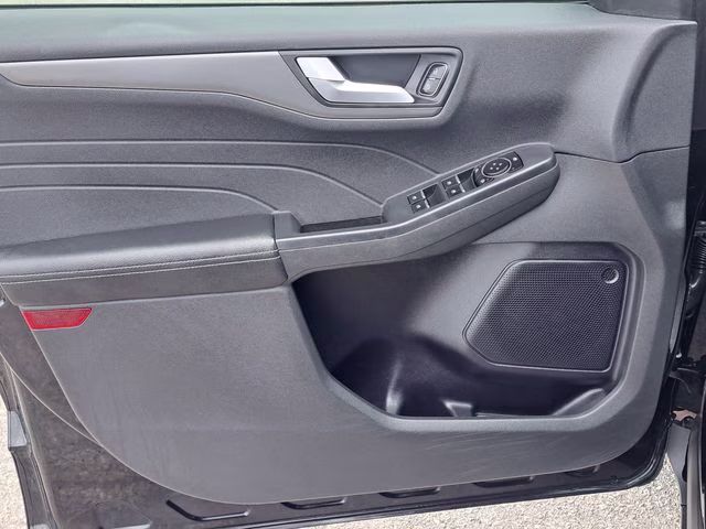 2023 Black Metallic Ford Escape Plug-In Hybrid Base FWD SUV
