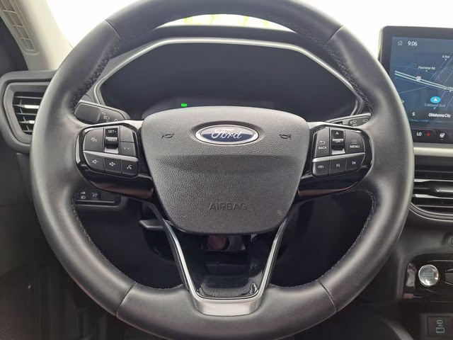2023 Black Metallic Ford Escape Plug-In Hybrid Base FWD SUV