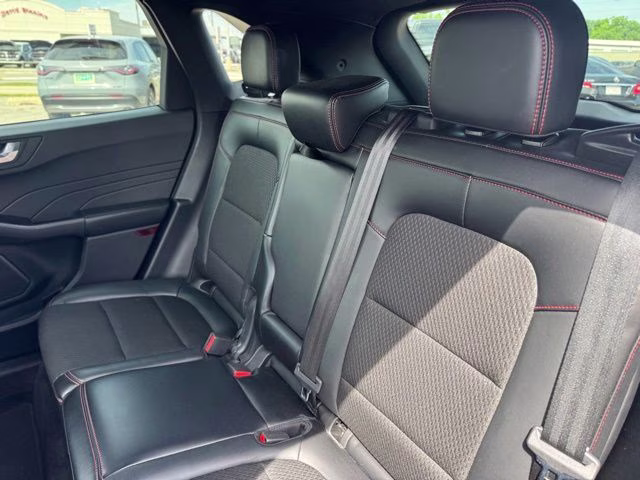 2025 Gray Metallic Ford Escape ST-Line FWD SUV