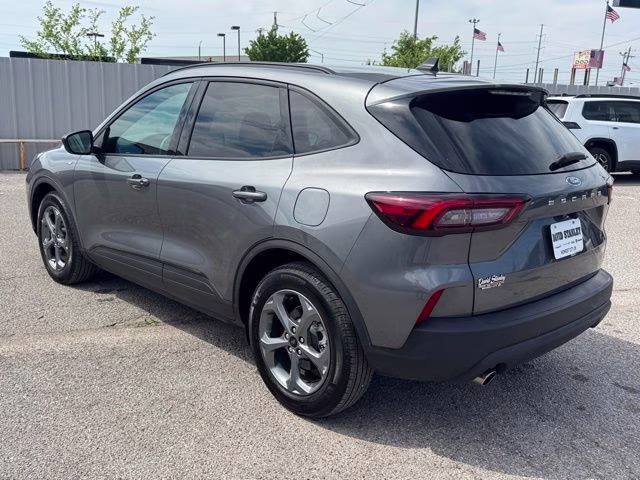 2025 Gray Metallic Ford Escape ST-Line FWD SUV