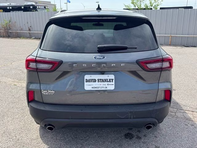 2025 Gray Metallic Ford Escape ST-Line FWD SUV