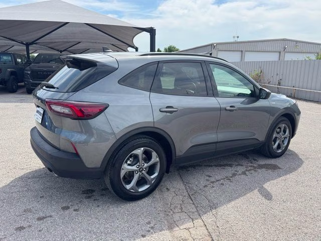 2025 Gray Metallic Ford Escape ST-Line FWD SUV