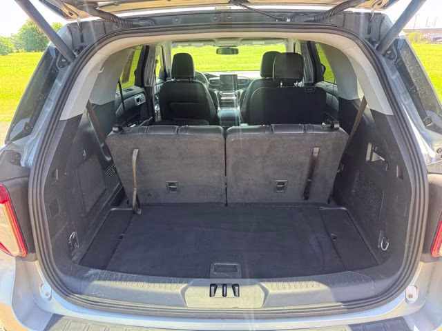 2024 Silver Metallic Ford Explorer Limited RWD SUV