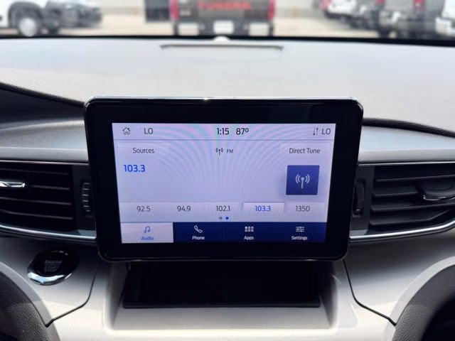 2022 Green Metallic Ford Explorer XLT 4X4 SUV