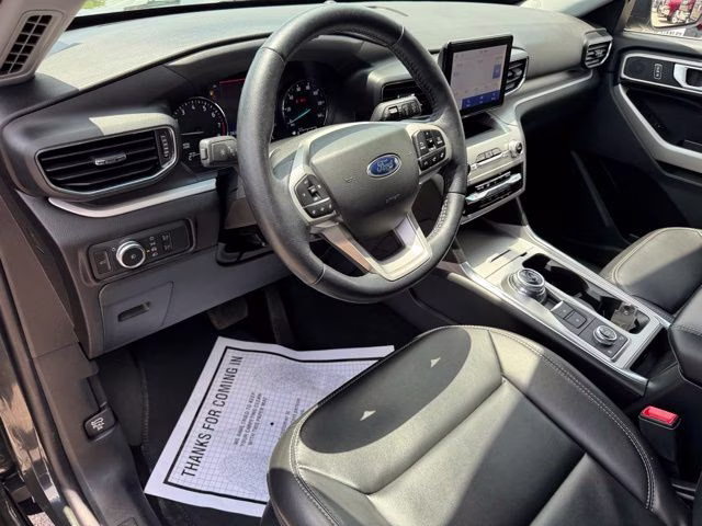 2022 Green Metallic Ford Explorer XLT 4X4 SUV
