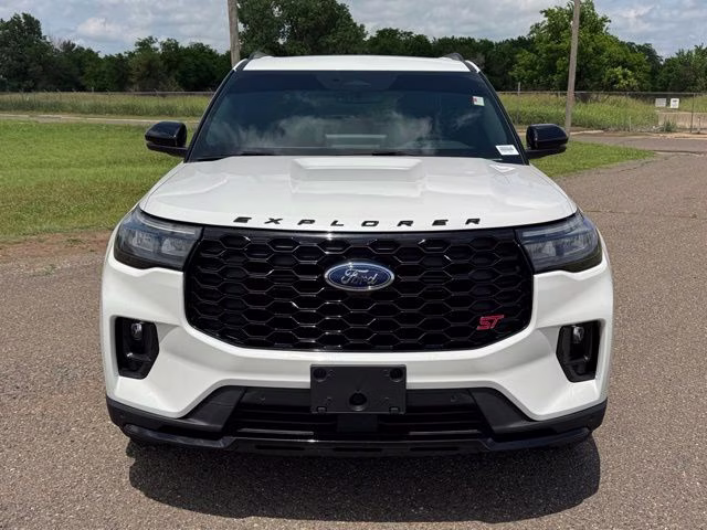 2025 White Metallic Ford Explorer ST 4X4 SUV